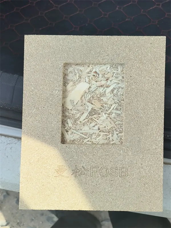 FOSB (OSB с тонкой поверхностью)